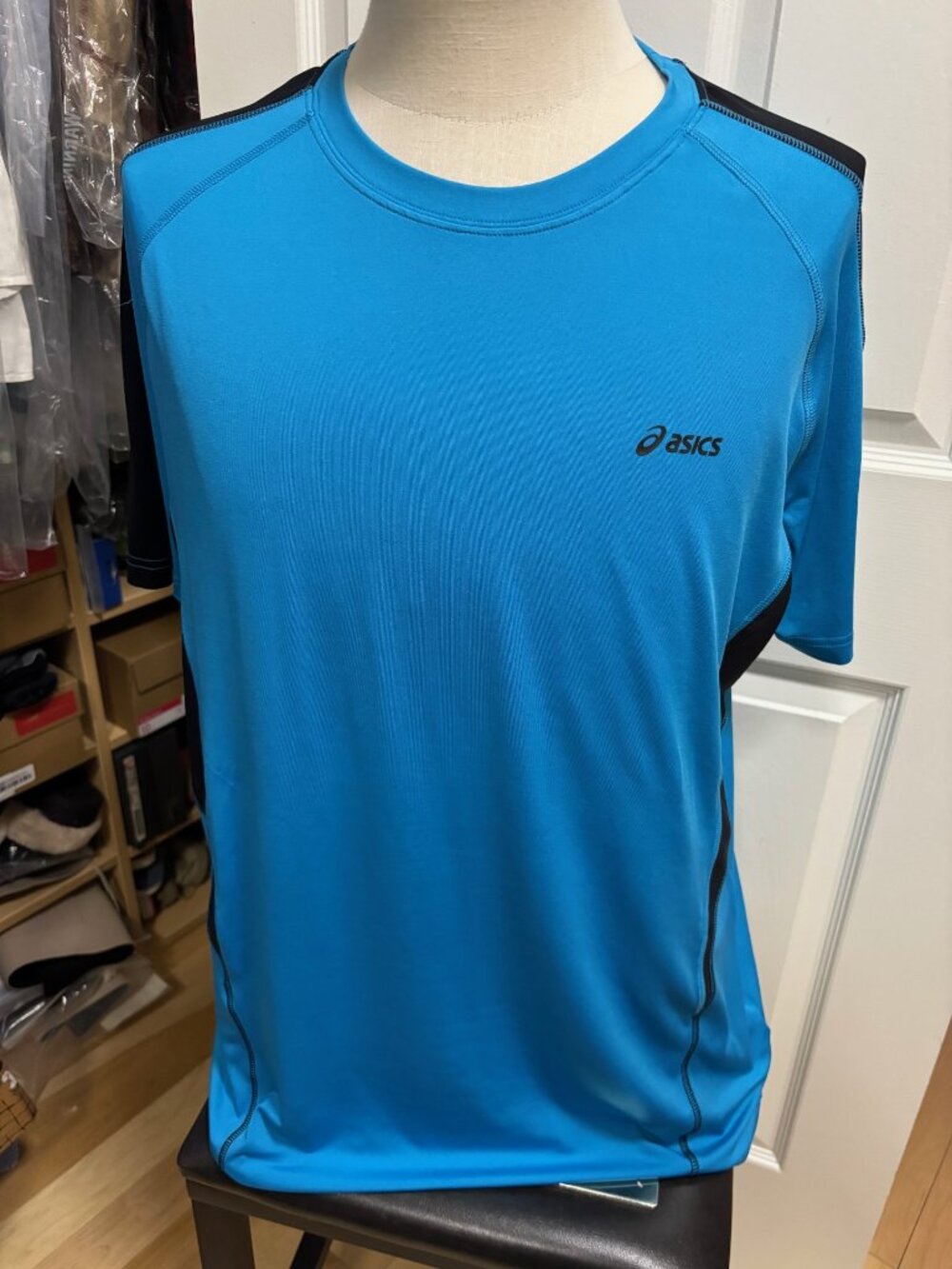Turquoise & Black short sleeve workout top